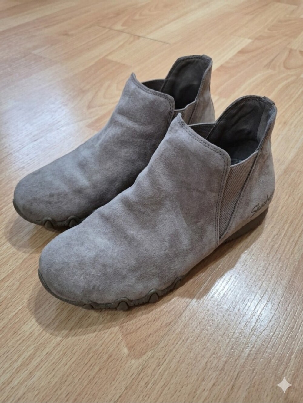 Skechers Taupe Suede Chelsea Booties Ankle Boots Size 6.5